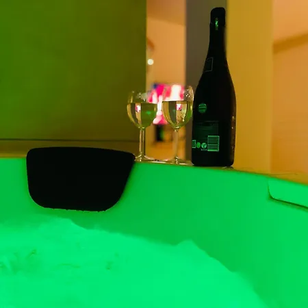 Appartement émeraude Romance Avec Privé - 402 Rouen