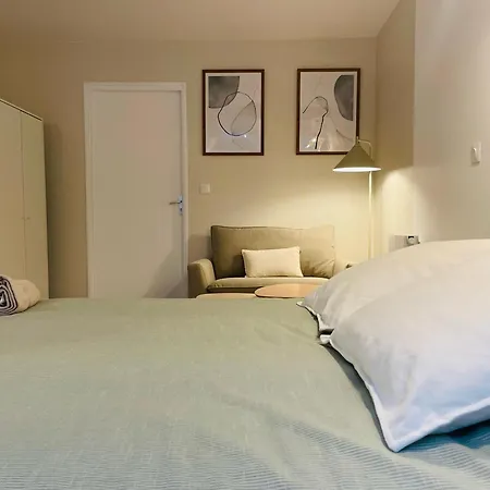 émeraude Romance Avec Privé - 402