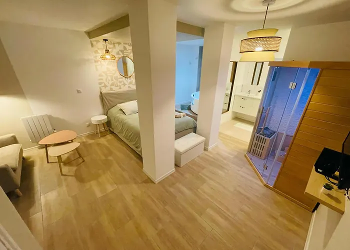 émeraude Romance Avec Privé - 402 Appartement *